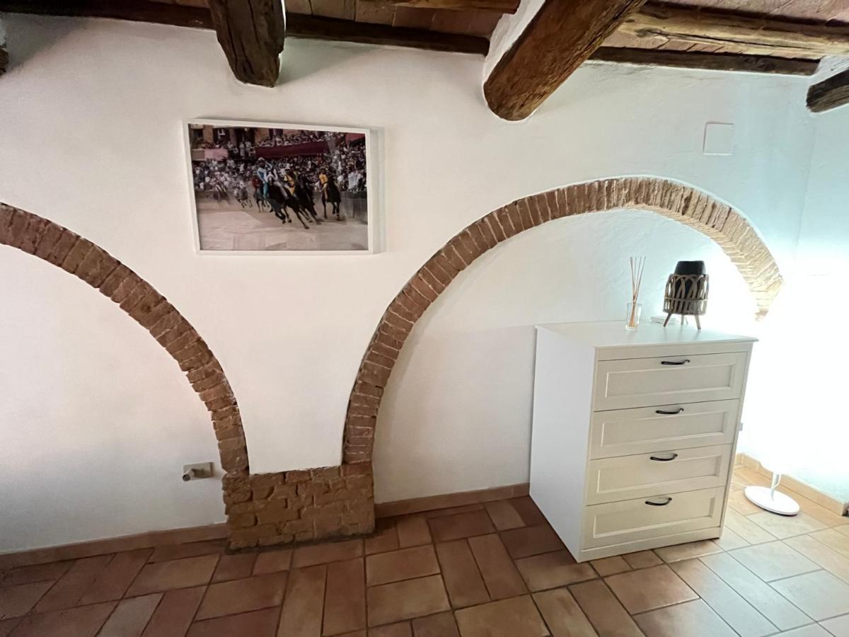 Gli Archi Nel Cuore Di Siena Bagian luar foto