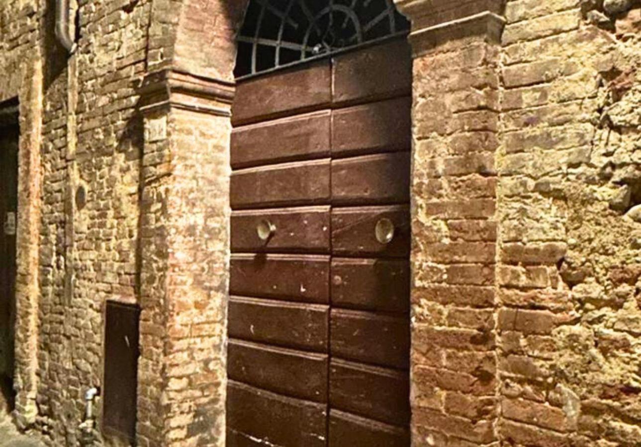 Gli Archi Nel Cuore Di Siena Bagian luar foto